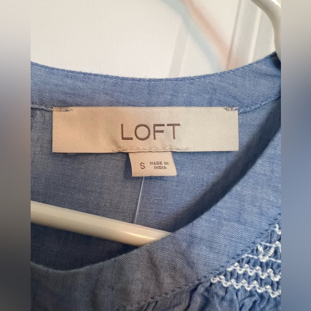 Loft sleeveless light blue top with embroidery front and cap sleeves. NWT - Picture 5 of 5